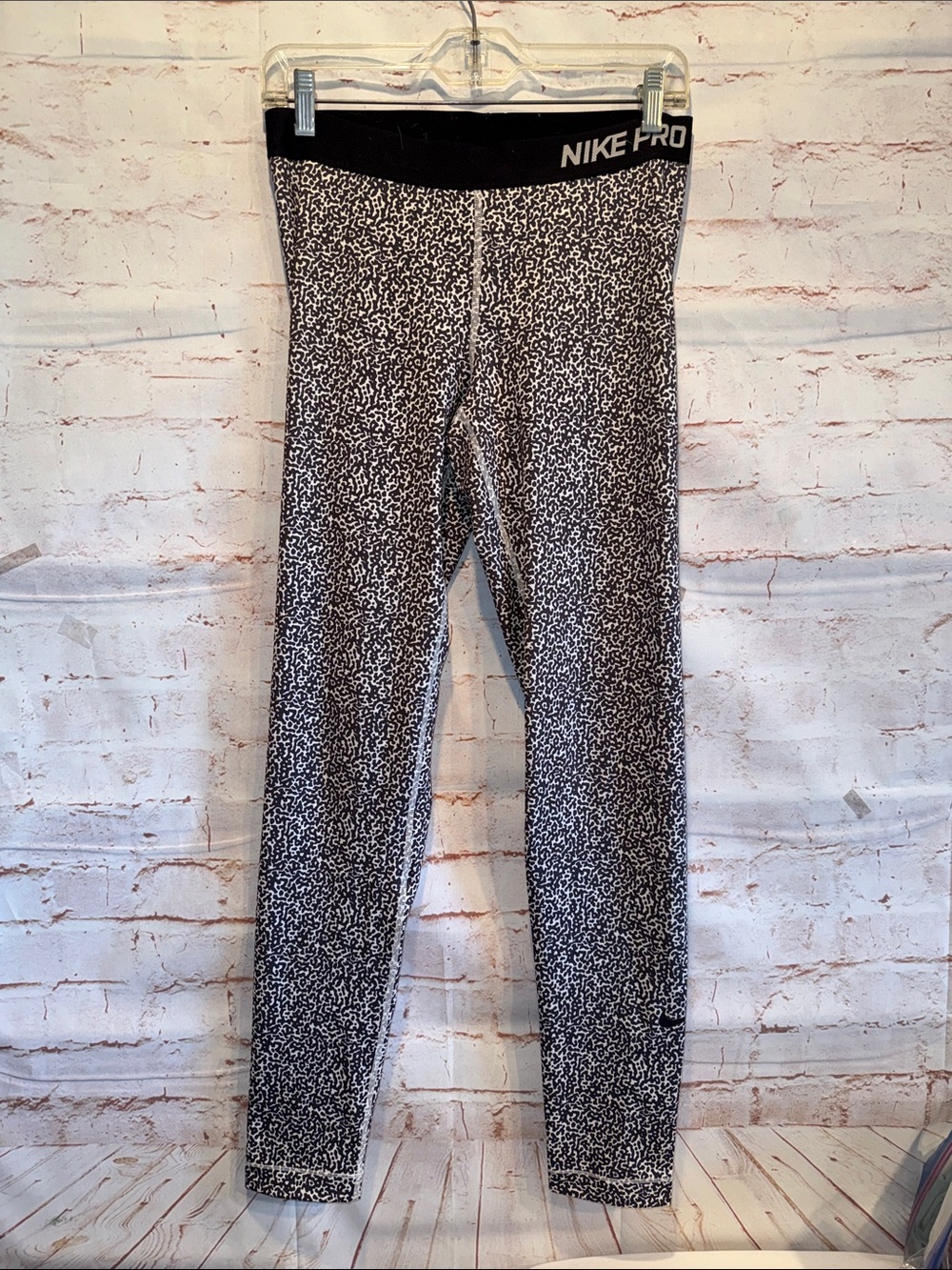 Nike Pro stay cool training tights Black White print large compression leggings